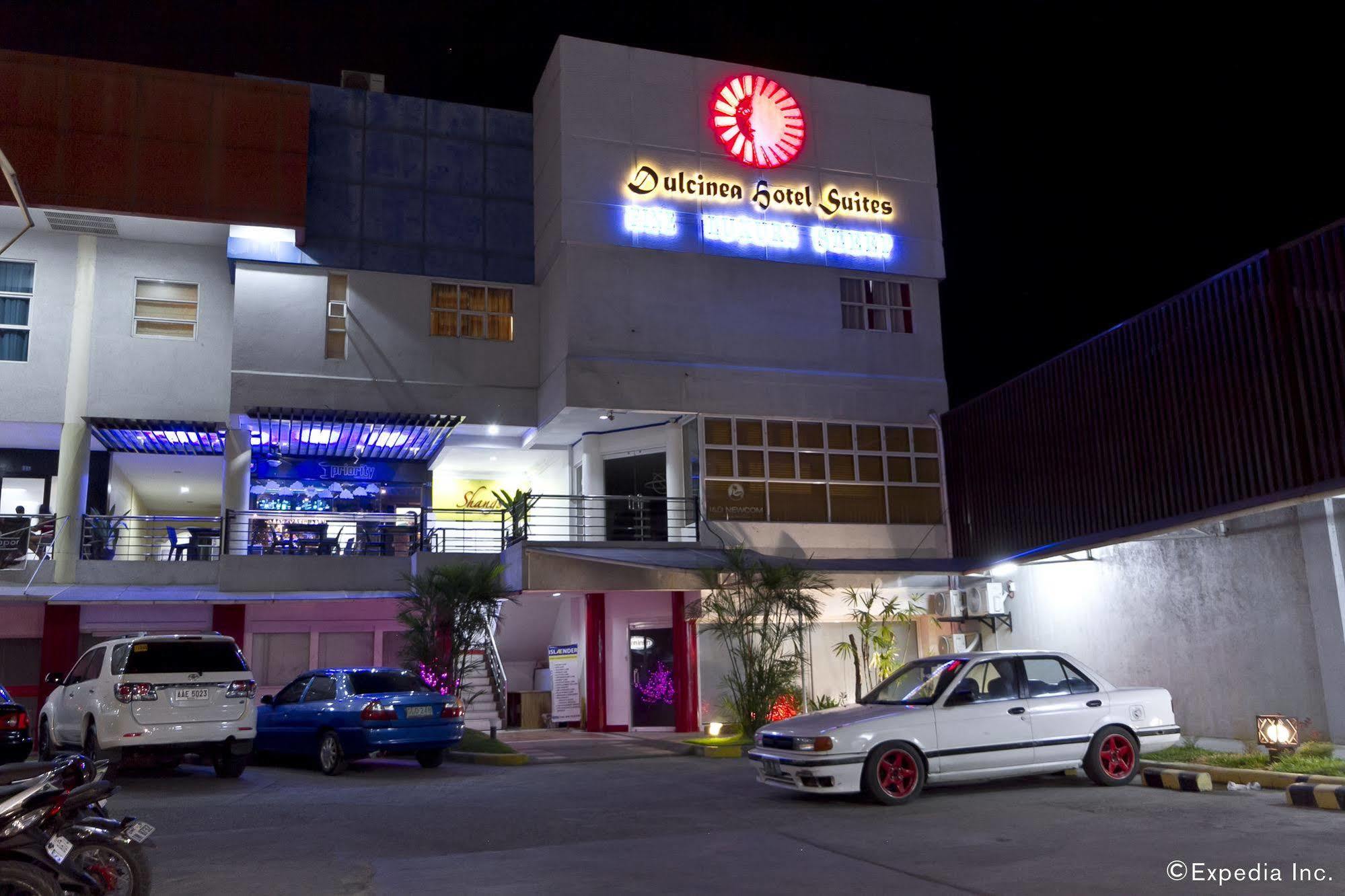 โรงแรมดุลซินีแอนด์สวีท มักตัน ภายนอก รูปภาพ